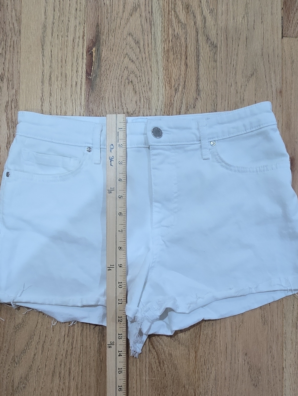FRAYED JEANS Women's High Rise Denim Shorts White Frayed Hem Button Size 8/29